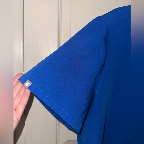 Figs women’s Blue Catarina V-Neck scrub top XL medical uniform nurse doctor - Picture 4 of 9